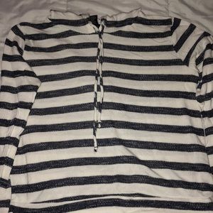 Long sleeve hoodie like shirt